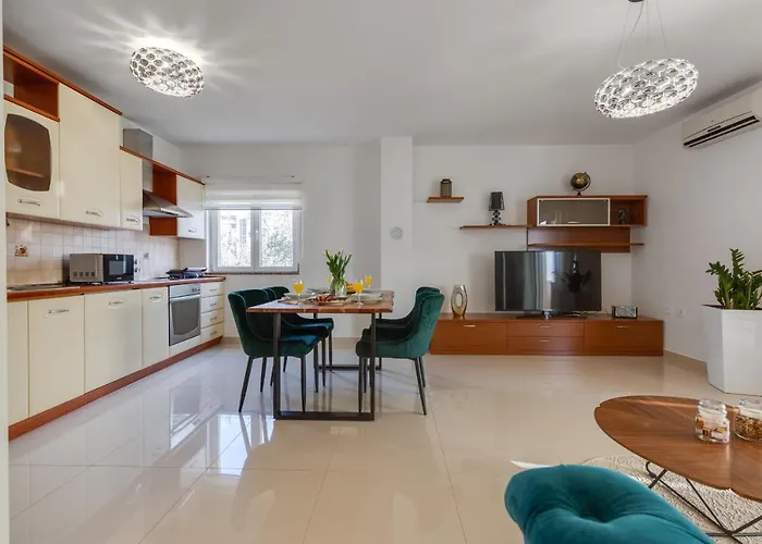 Elegant Two Bedroom Apartment